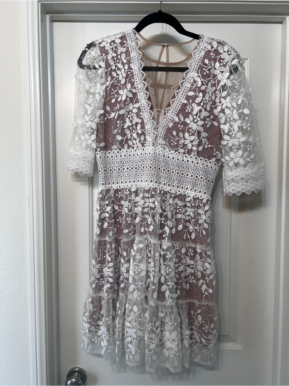 Black Tape_ Dusty Rose Slip with White Lace Midi Dress never worn but no tags